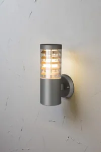 Seinävalaisin ulko Airam Park - SEINÄVALAISIN ULKO PARK IP44 E27 PCC GR