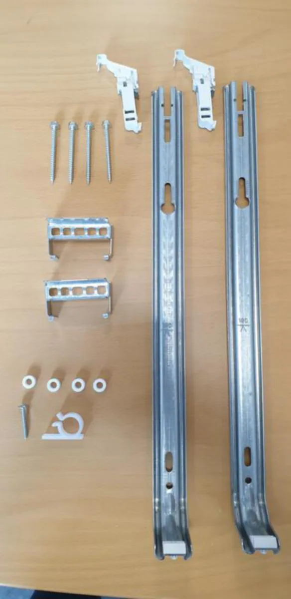 Kannake Purmo Yali - KANNAKE YALI MONCLAC KIT YALI P/R 05 11