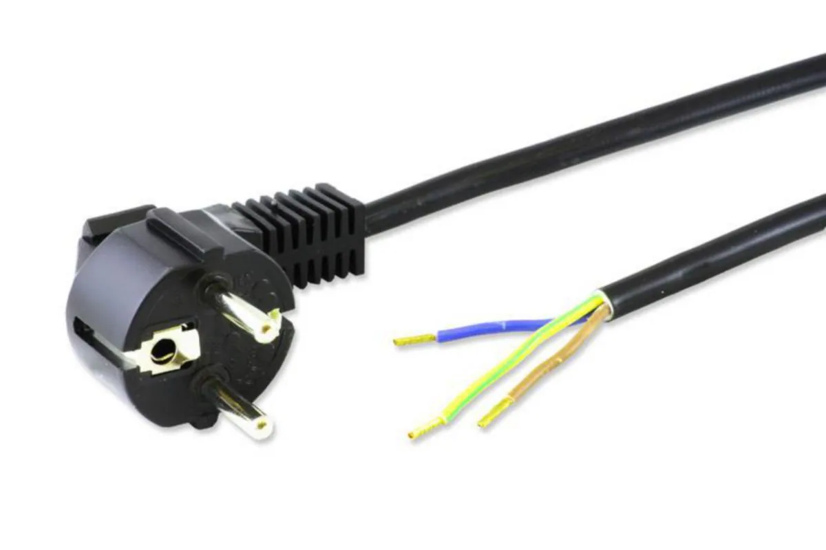 Liitosjohto Axjo Kabel PVC H05VV-F - LIITOSJOHTO AXJO KABEL MSK H05VV-F 3G0.75 KULMA MU 2m