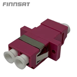 Adapteri Finnsat OM4 - ADAPTERI FINNSAT OM4 LC DUPLEX MAGENTA
