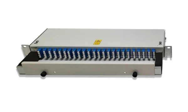 Paneeli-esikytketty Naficon Kaappitarvike 19" PAN LC/- 96SMT 1.5M