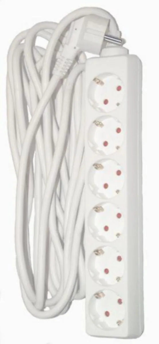 Jatkojohto Reimax Electronics PVC 6-OS 5m MSK 3G1.5 VALK – valkoinen
