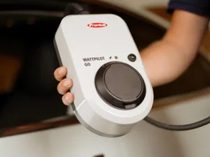 Latausasema peruslataus Fronius WattPilot - LATAUSASEMA PERUSLAT WATTPILOT WATTPILOT GO 22 J