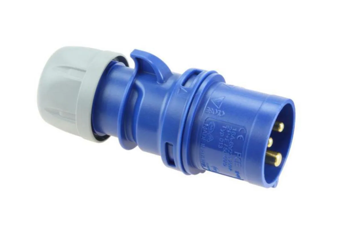 Voimapistotulppa PCE SHARK IP44 - VOIMAPISTOTULPPA PCE 013-6 16A 3P 230V IP44