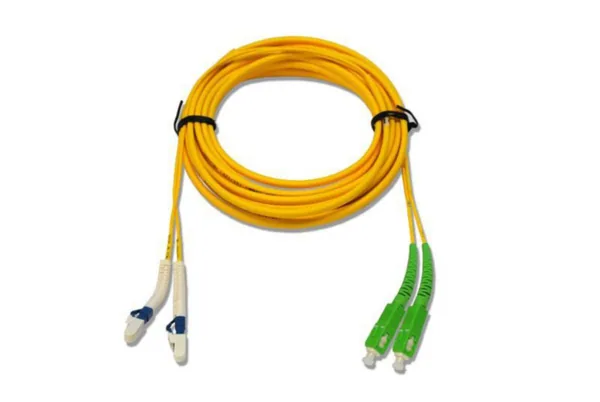 Kytkentäkaapeli Naficon SCA/LC FMMS 2SMT 10M