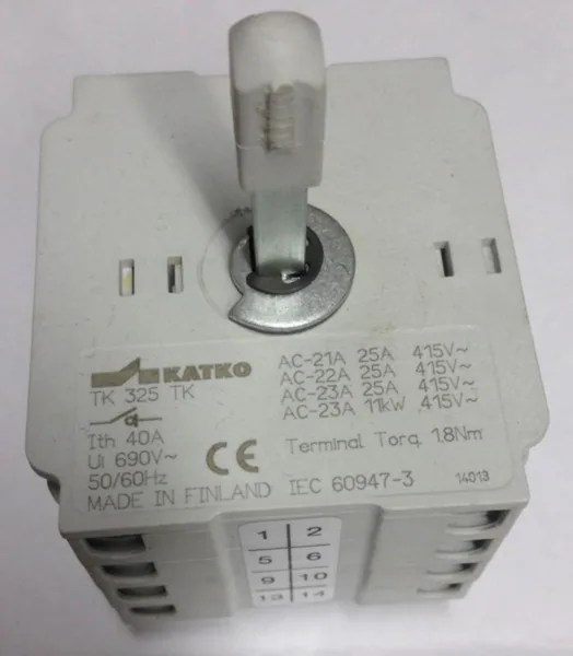TÄHTIKOLMIOKYTKIN TKM 3X25A 400V 11KW