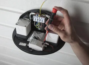 Seinävalaisin ulko Hide-a-lite Arc LED - SEINÄVALAISIN ULKO HIDE A LITE ARC ANTRASIITTI
