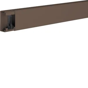 Asennuskanava Hager Tehalit.LF ruskea - ASENNUSKANAVA TEHALIT.LF LF300600 PVC 30x57x2000 RUS