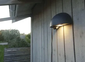Seinävalaisin ulko Hide-a-lite Arc LED - SEINÄVALAISIN ULKO HIDE A LITE ARC UTTAG ANTRASIITTI