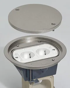 Lattiarasia Legrand 4-mod - LATTIARASIA LEGRAND 4-MOD. IP66/40 IK09 10KN ZAMAK