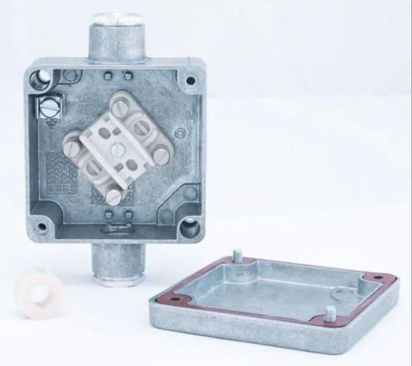 Jakorasia Selcast 2,5mm² 400V IP67 lämmönkestävä LÄMMÖNKESTÄV 2.5mm2 2xPK16 180AST
