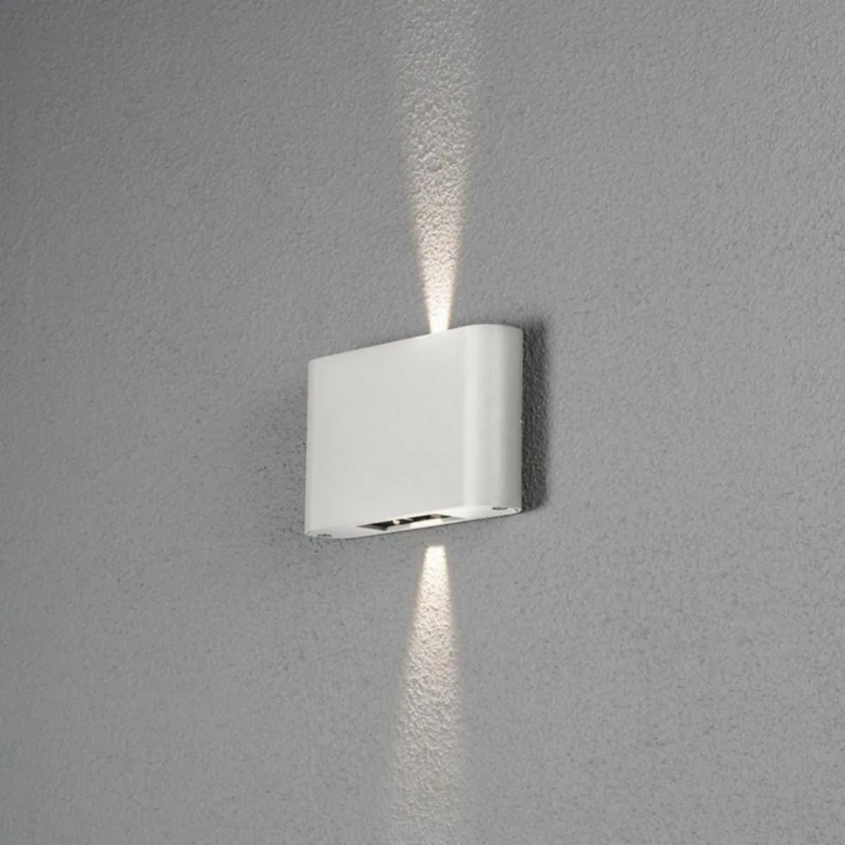 Seinävalaisin ulko Konstsmide Chieri 7854-250 IP54 2X6W VA – 3000