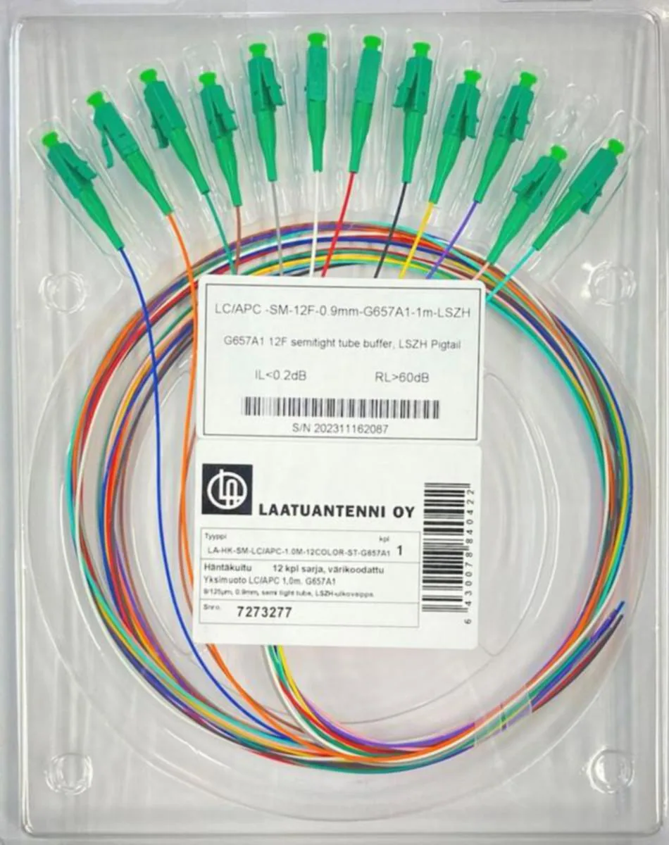 Häntäkuitu LA-FIBER SM LC APC 12KPL 1.0M COLOR – sarja, jossa on useita värejä