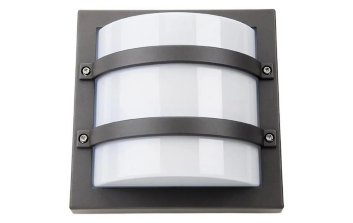 Seinävalaisin ulko SG Largo 10W E27 30K IP65 GR – 3000