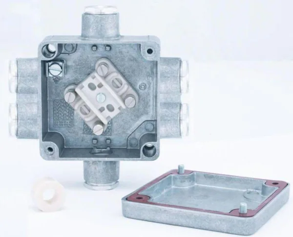 Jakorasia Selcast 2,5mm² 400V IP67 lämmönkestävä 2.5mm2 6xPK16 180AST