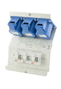 Pistorasiaelementti Garo tyyppi AC Caravan - PISTORASIAELEMENTTI GARO AC 306-3F