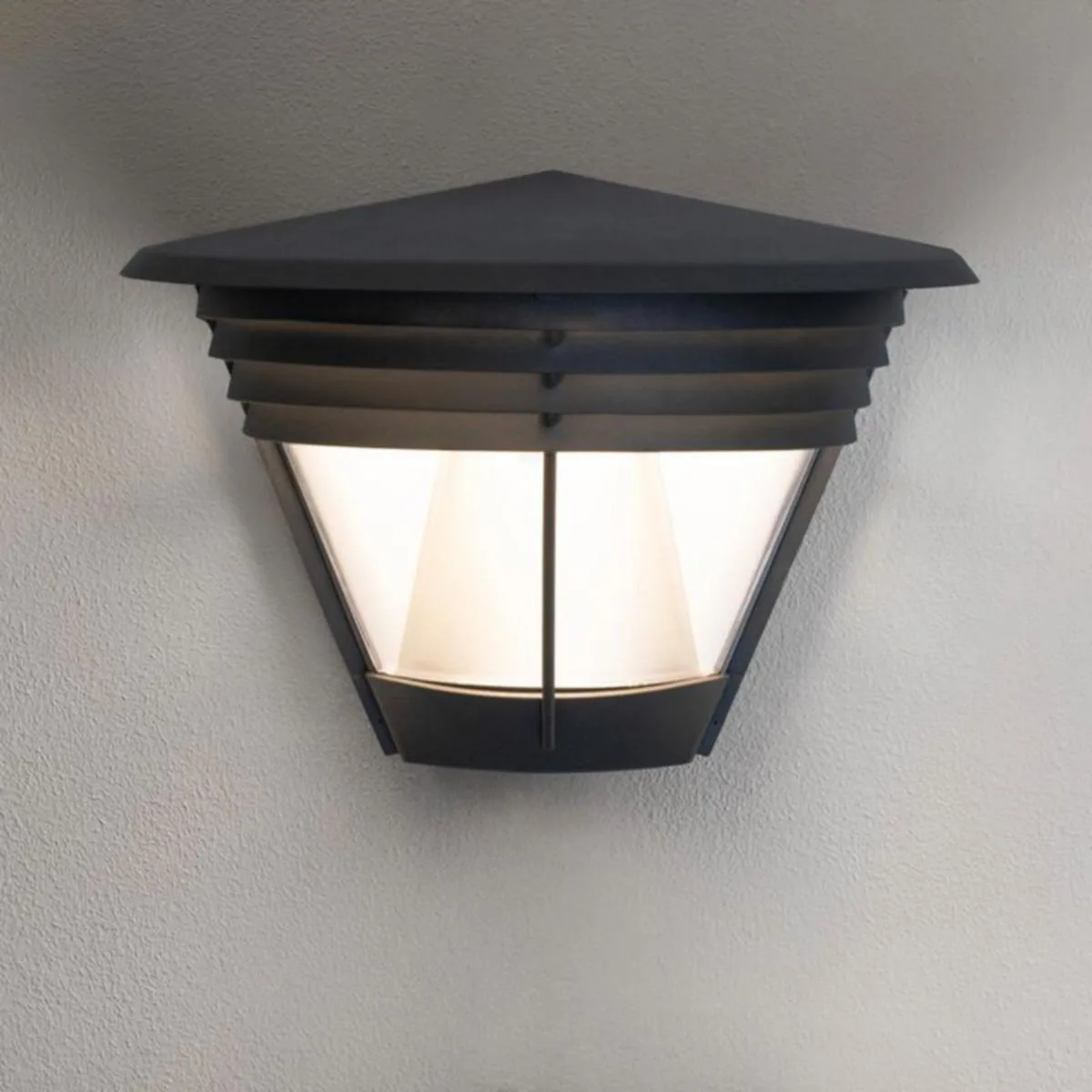 Seinävalaisin ulko Hide-a-lite Pave Wall IP65 1390LM ANT TOP DECO IV – 3000-4000