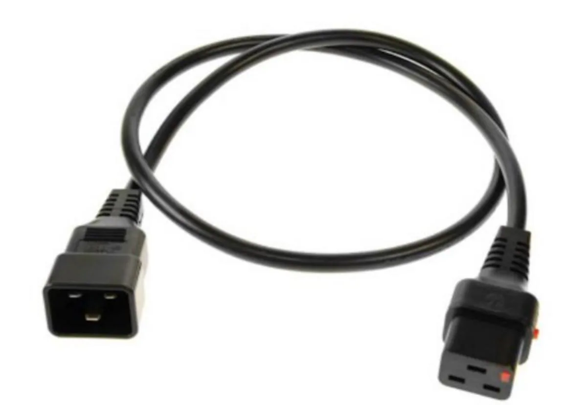 UPS-kaapeli Eaton Lähtö/Tulo - UPS-KAAPELI EATON LÄHTÖKAAPELI IEC – IEC 16 A