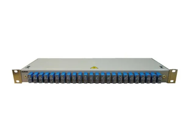 Paneeli-esikytketty Naficon Kaappitarvike PANEELI 19 SC/- 48SMT 1,5M