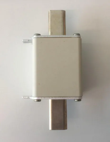 Kahvasulake Siba UR AR 1 350A 690V