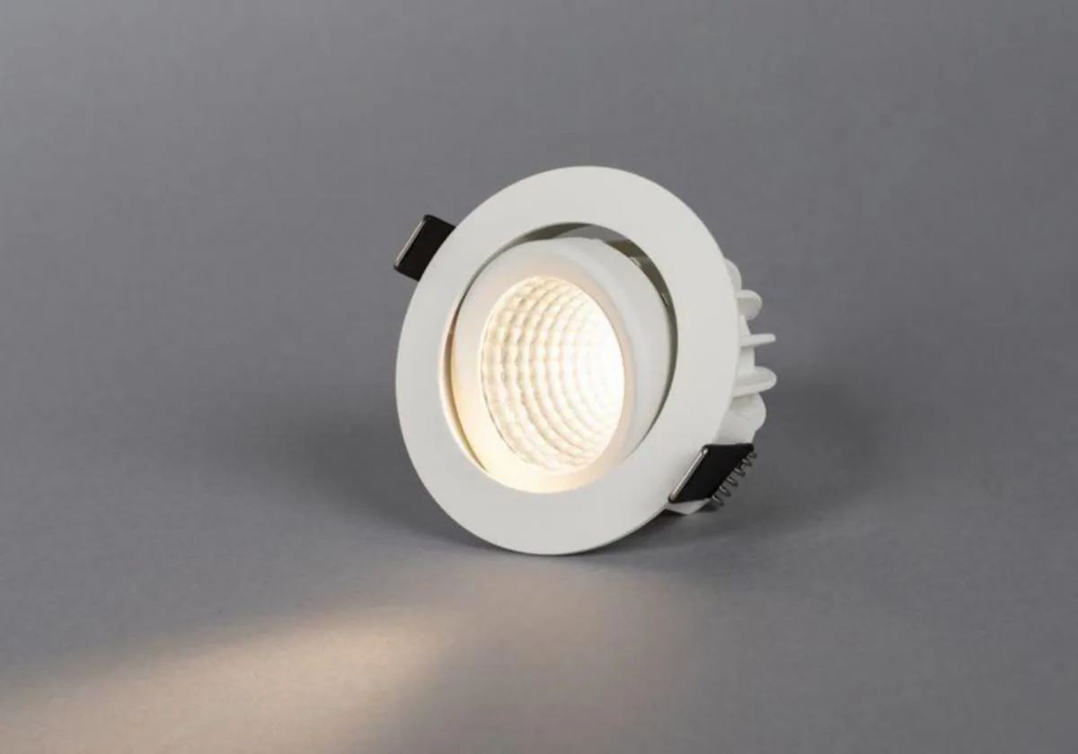 Alasvalo Hide-a-lite Optic XL Dali - ALASVALO HIDE A LITE IP44 940lm 15W 3000K DA2 TILT