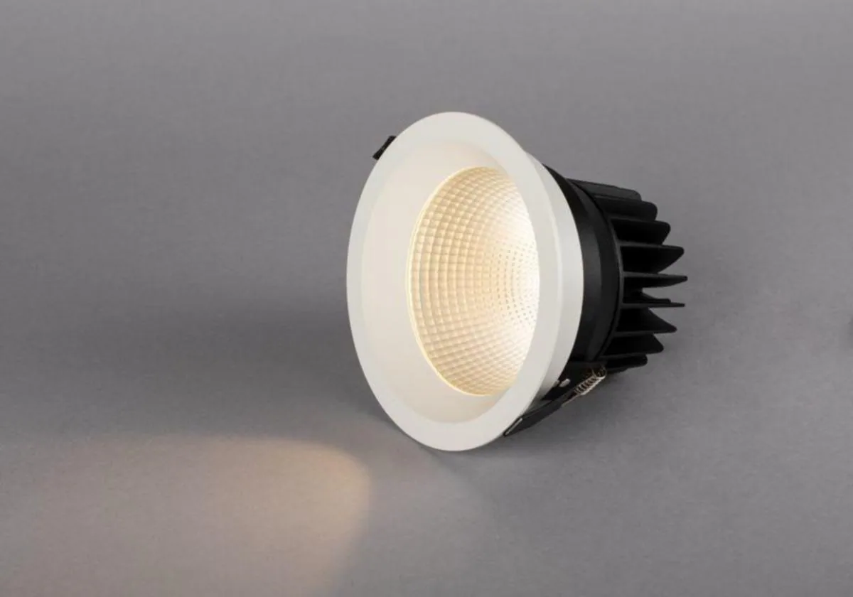 Alasvalo Hide-a-lite Solo IP54 1750lm 22W 3000K DA2 WH – 3000