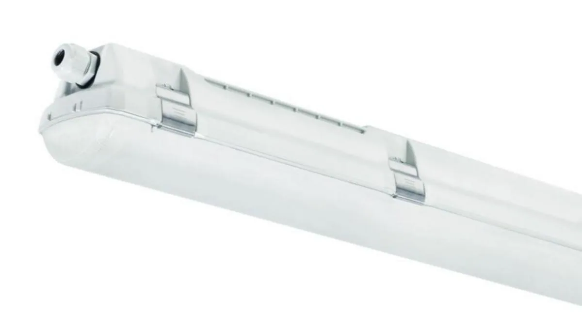Teollisuusvalaisin suljettu Airam ProFutura Nano NB 1500 IP66 IK10 5100lm/840 – 4000