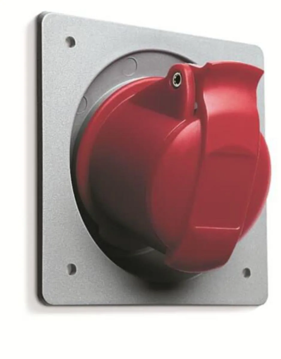 Kojepistorasia Amphenol Easy & Safe 6h, 32A, IP44, 3P+E – punainen