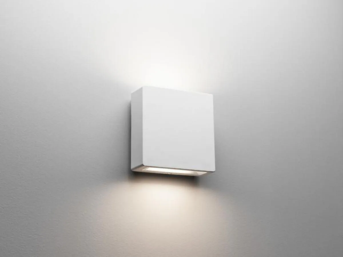 Seinävalaisin ulko Hide-a-lite Pixo IP65 3560LM 42W 2/3/4K WH DIM – 2700-4000