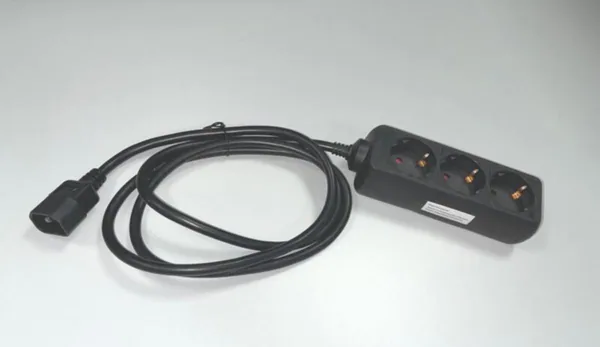 UPS-kaapeli Eaton Lähtö/Tulo LÄHTÖKAAPELI IEC10A 0 3X SHUKO
