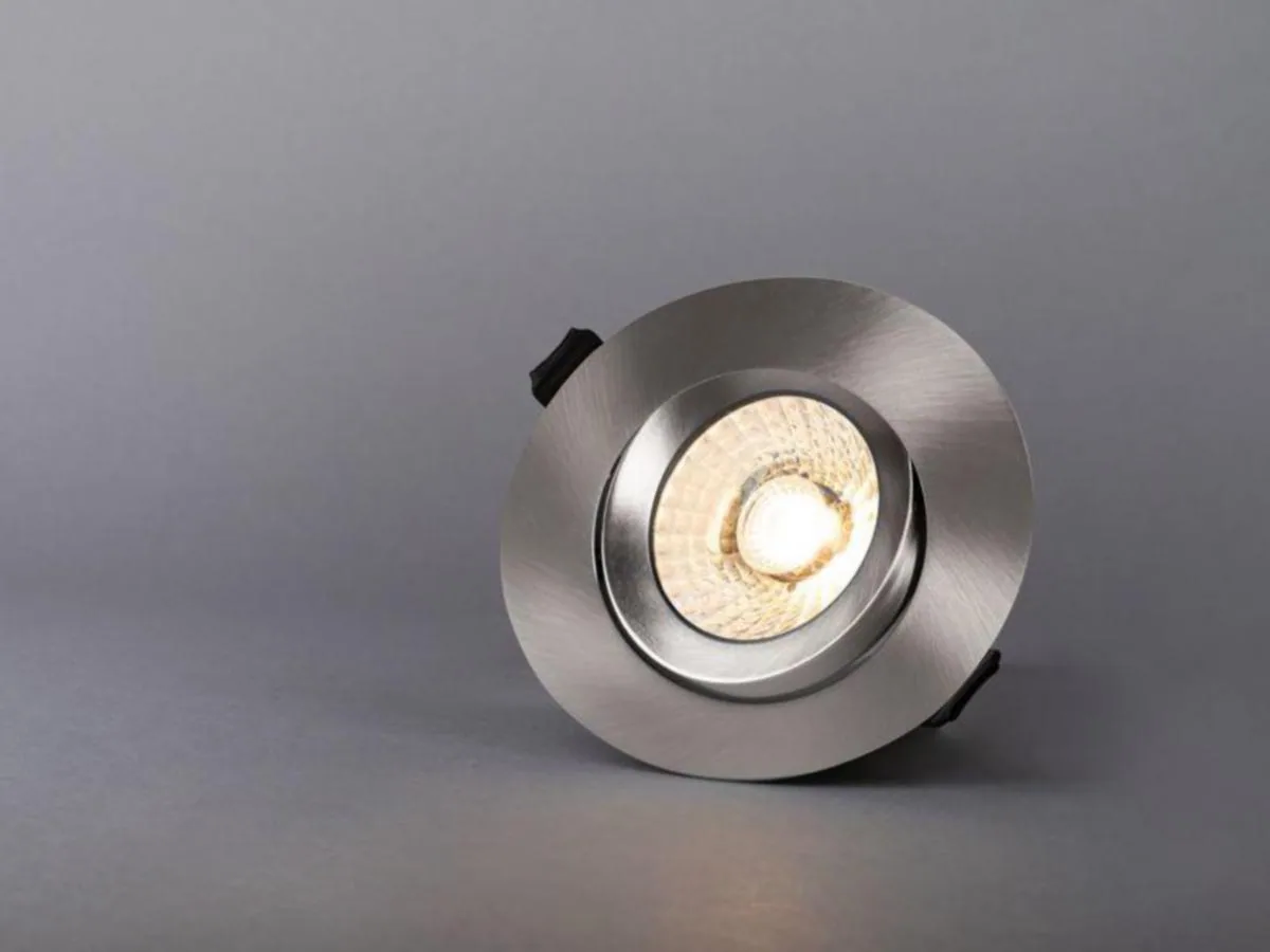Alasvalo Hide-a-lite Comfort G3 Tilt - ALASVALO COMFORT G3 IP44 690lm 7,5W 3000K BS Tilt