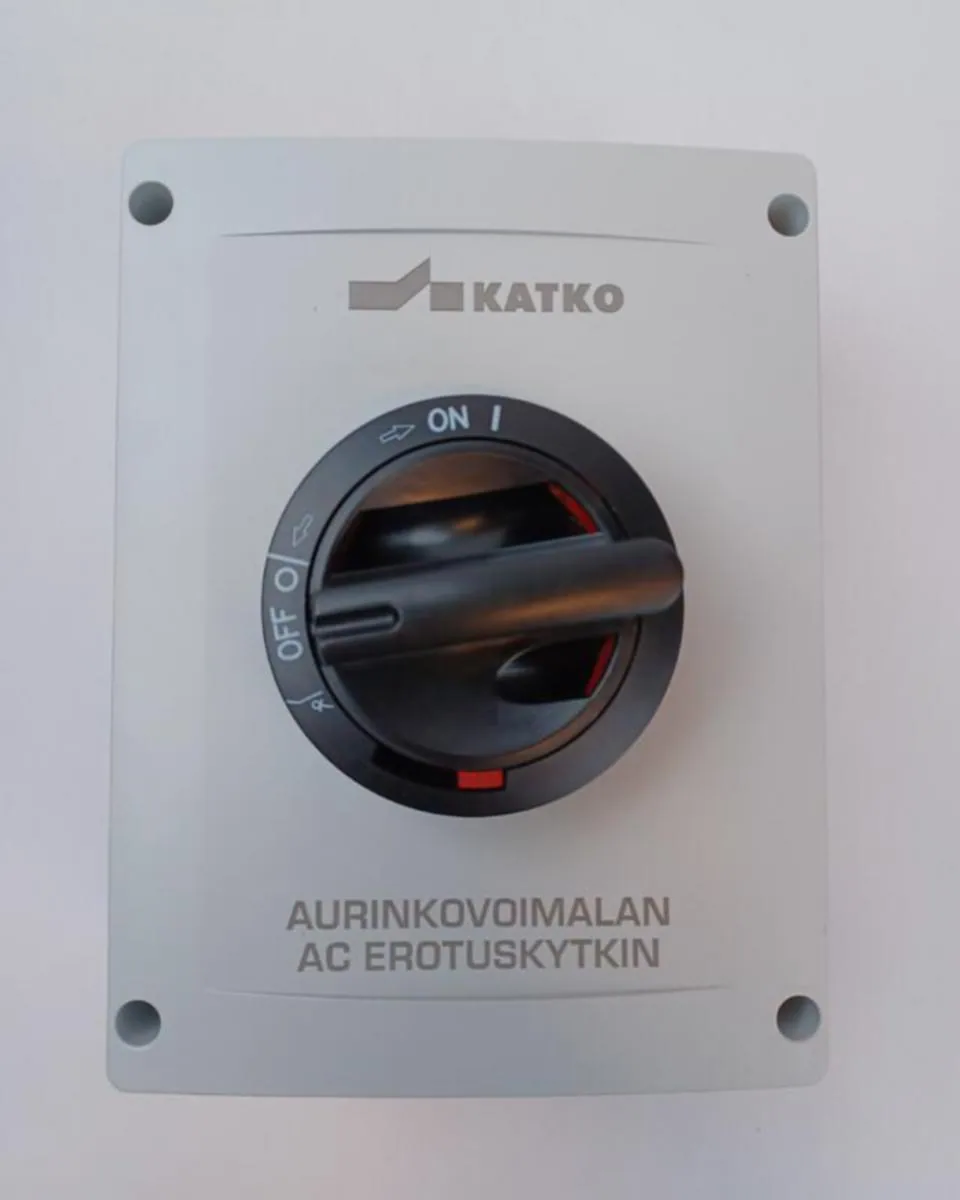 Aurinkovoimalan erotuskytkin Katko KEM 432 4X32A 400V 15KW