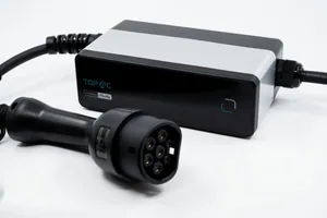 Latausasema peruslataus Shelly - LATAUSASEMA PERUSLATAUS SHELLY PORTABLE SMART EV CHARGER 11KW