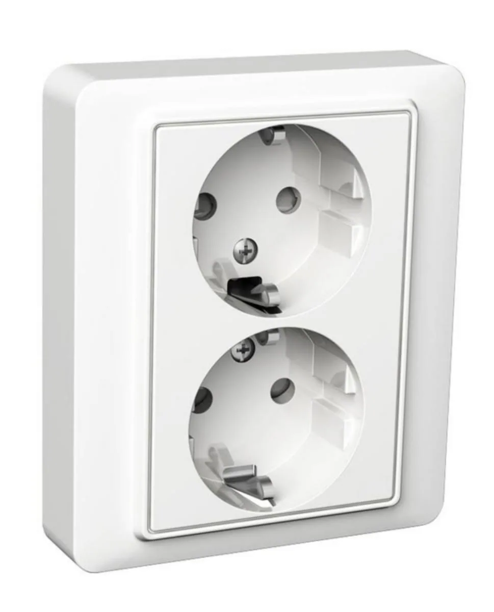Pistorasia Schneider Electric Exxact 2-osainen kokopeitelevyllä - PISTORASIA EXXACT 2S/16A/IP21 UPJ 2X VAL