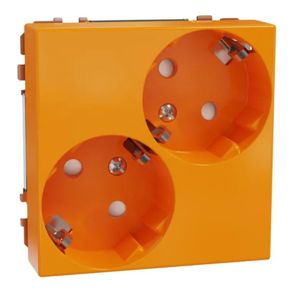 Pistorasia Schneider Electric Exxact vino 2S/16A/IP21 1X UKR ORA