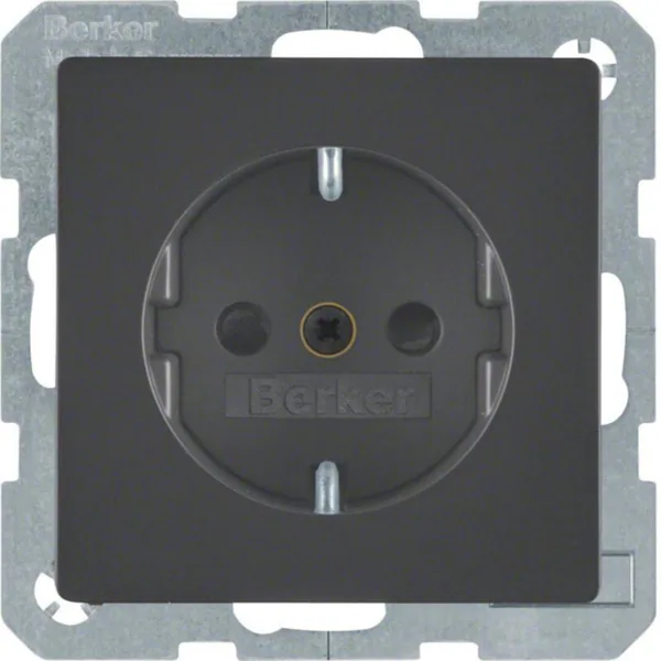 Pistorasia Hager Q.1 1S/16A UKJ ANT