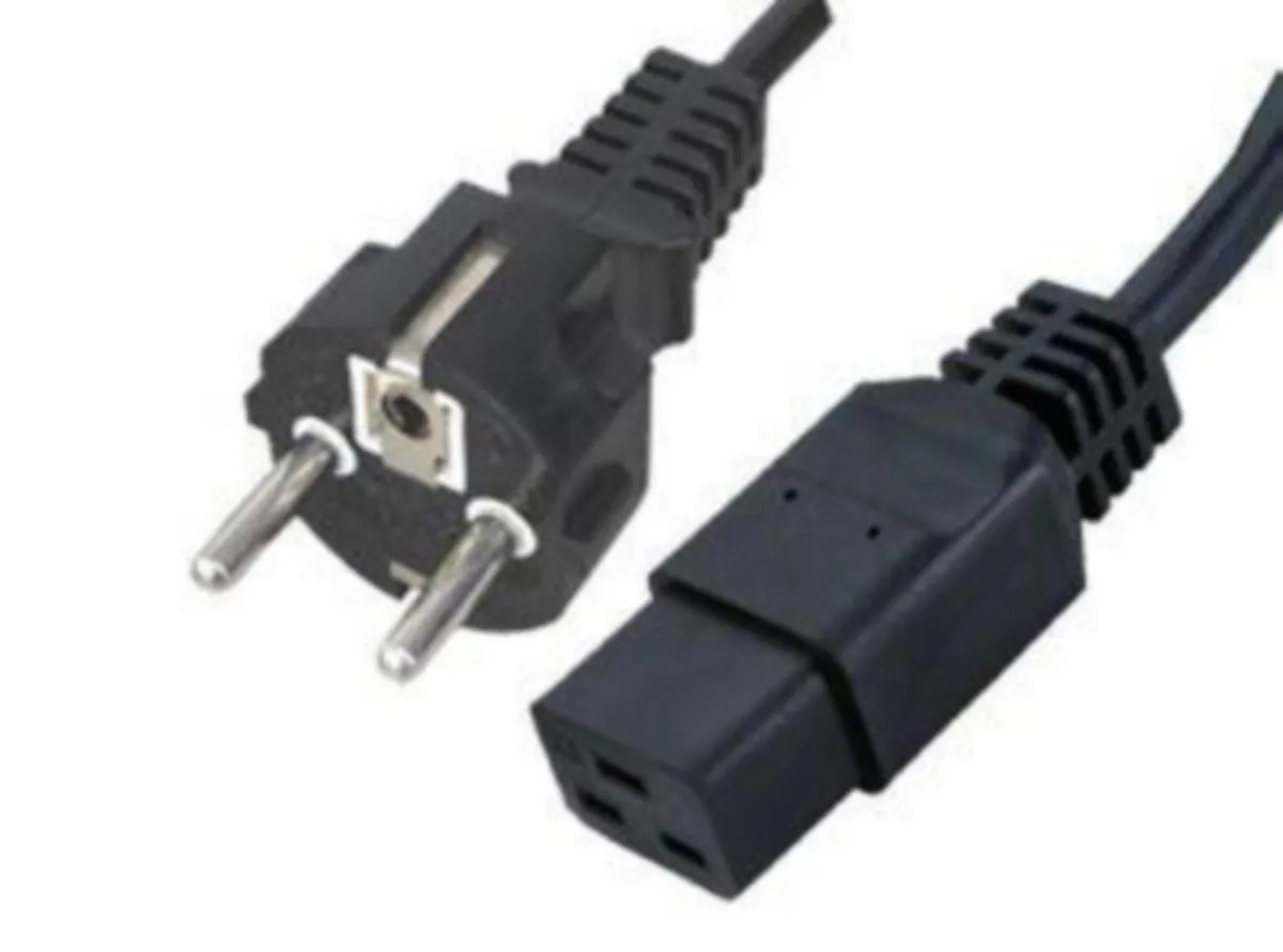 UPS-kaapeli Eaton Lähtö/Tulo TULOKAAPELI IEC/16A - SHUKO