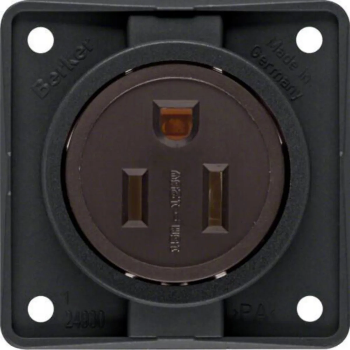 Pistorasia Hager Integro Flow 15A/125V NEMA5-15R US/CAN brow – ruskea