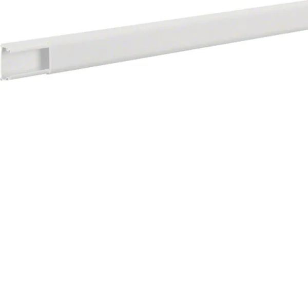 Asennuskanava Hager Tehalit.ATA tarralla ASENNUSLISTA ATA1220 PVC 13X24X2100 TAR LVA