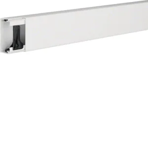Asennuskanava Hager Tehalit.LF luonnonvalk. - ASENNUSKANAVA TEHALIT.LF LF30060 PVC 30X57X2000 LVA