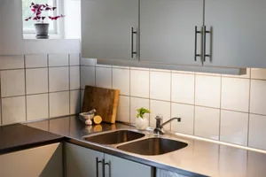 Työpistevalaisin Hide-a-lite Kitchen Line Basic - TYÖPISTEVALAISIN KITCHEN LINE IP20 1520LM 14W 927/930 WH