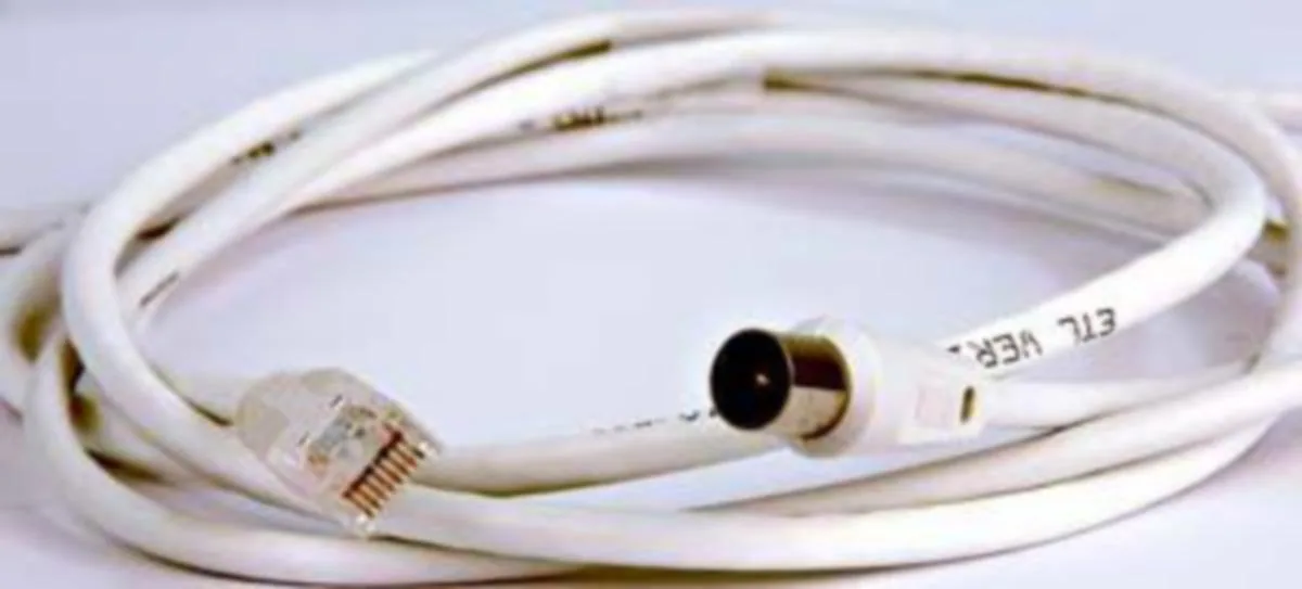 Liitosjohto Finnsat Macab RJ45-IEC - LIITOSJOHTO FINNSAT TVB-01 RJ45-IEC 2M