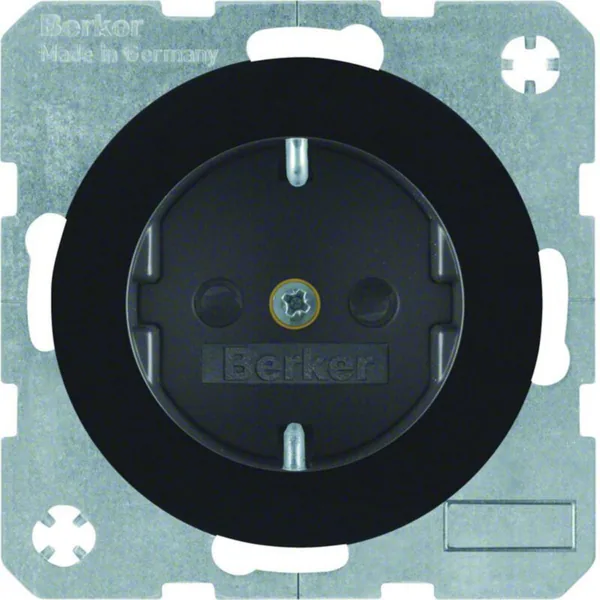 Pistorasia Hager R.1 1S/16A UKR MUS
