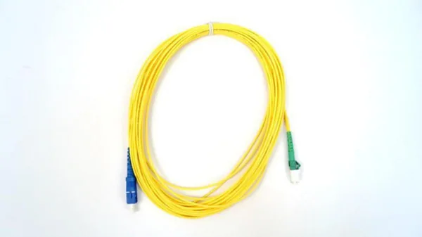 Kytkentäkaapeli-kuitu Finnsat SM SC UPC/LC APC SIMPLEX 2M