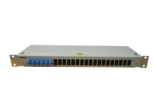 Paneeli-esikytketty Naficon Kaappitarvike PANEELI 19 SC/- 6SMT 1,5M