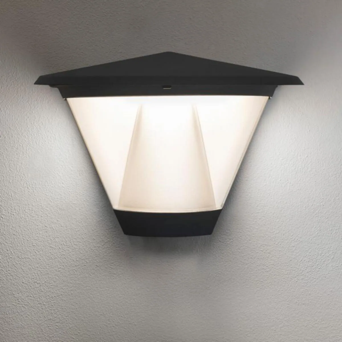 Seinävalaisin ulko Hide-a-lite Pave Wall IP65 1940LM 18W ANT TOP – 3000-4000