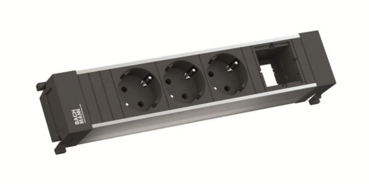 Pistorasia Bachmann Power Frame - PISTORASIA POWER FRAME 3xPR+1xMOD.PAIKKA 0,2M GST18i3