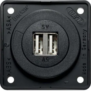 Pistorasia Hager Integro Flow - PISTORASIA INTEGRO FLOW 2USB/2.5A/12VDC UR MUS