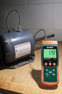 Värähtelymittari/Dataloggeri SDL800 Extech - VÄRÄHTELYDATALOGGERI EXTECH 10Hz - 1kHz +MUISTIKORTTI