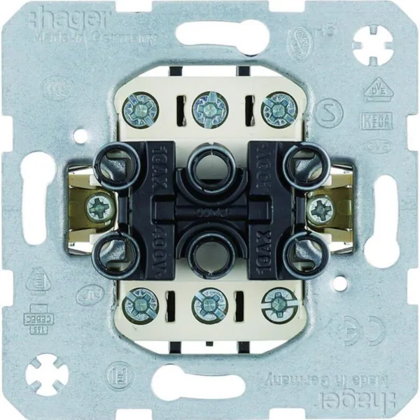 Kytkin Hager S.1 1+1+1/16A/400V UR 0X